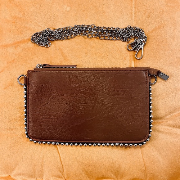 Brown clutch w/removable chain strap - Picture 3 of 4